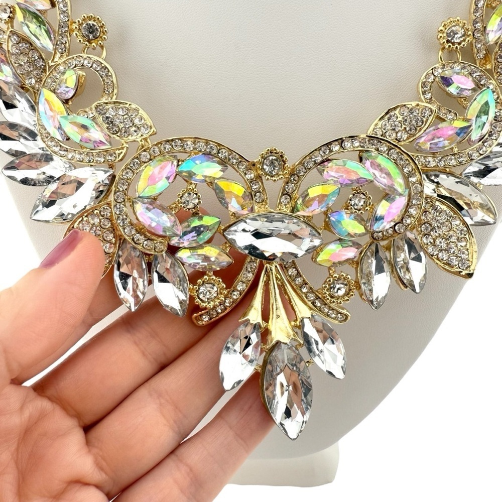 Elegant Iridescent Gold Tone Crystal Statement Necklace - Picture 5 of 12